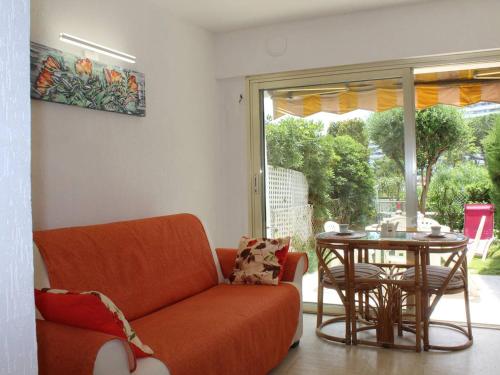 Appartement Villeneuve-Loubet, 1 pièce, 2 personnes - FR-1-252A-49