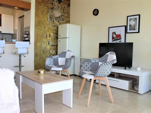 Appartement Villeneuve-Loubet, 1 pièce, 2 personnes - FR-1-252A-65