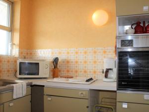 Appartement Villeneuve-Loubet, 1 pièce, 2 personnes - FR-1-252A-8