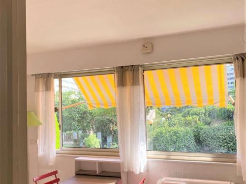 Appartement Villeneuve-Loubet, 1 pièce, 2 personnes - FR-1-252A-87