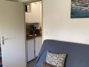 Appartement Villeneuve-Loubet, 1 pièce, 2 personnes - FR-1-252A-87