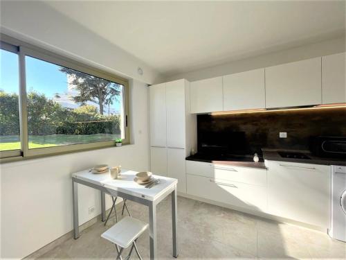 Appartement Villeneuve-Loubet, 1 pièce, 2 personnes - FR-1-252A-96