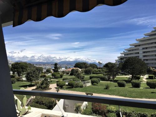 Appartement Villeneuve-Loubet, 1 pièce, 4 personnes - FR-1-252A-38