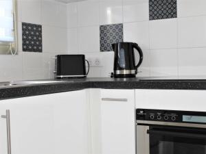 Appartement Villeneuve-Loubet, 1 pièce, 4 personnes - FR-1-252A-74