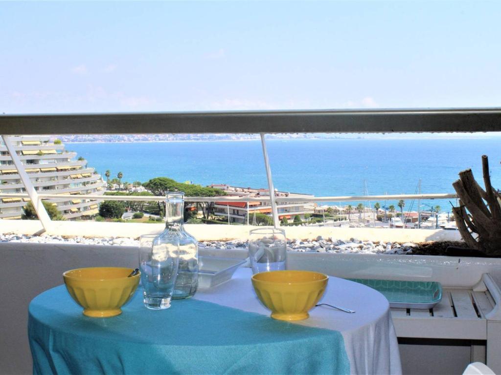 Appartement Villeneuve-Loubet, 1 pièce, 4 personnes - FR-1-252A-89 629 Avenue Jean Marchand, Marina Baie des Anges APPARTEMENT au 9 ème étage, 06270 Villeneuve-Loubet