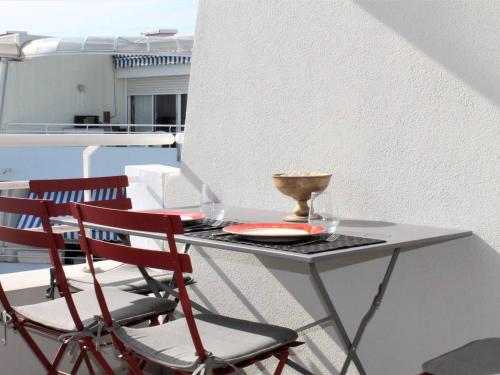 Appartement Villeneuve-Loubet, 2 pièces, 2 personnes - FR-1-252A-43