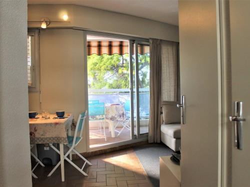 Appartement Villeneuve-Loubet, 2 pièces, 3 personnes - FR-1-252A-95