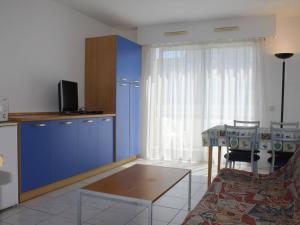 Appartement Villeneuve-Loubet, 2 pièces, 4 personnes - FR-1-252A-40
