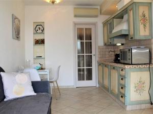 Appartement Villeneuve-Loubet, 2 pièces, 4 personnes - FR-1-252A-69