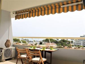 Appartement Villeneuve-Loubet, 2 pièces, 4 personnes - FR-1-252A-82