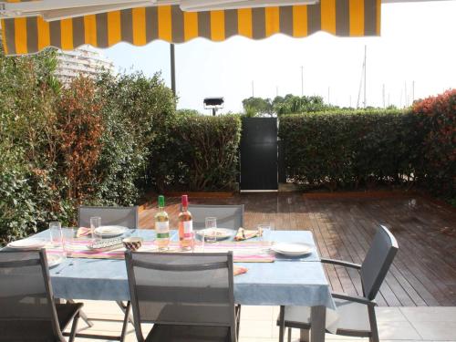 Appartement Villeneuve-Loubet, 3 pièces, 4 personnes - FR-1-252A-59