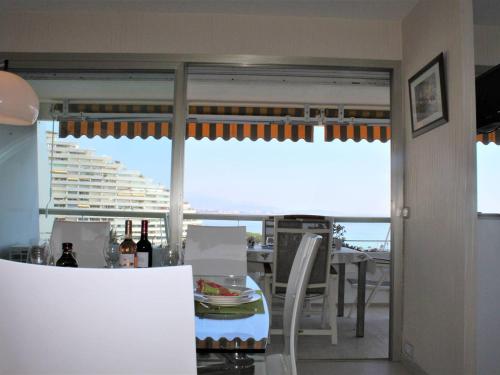 Appartement Villeneuve-Loubet, 3 pièces, 4 personnes - FR-1-252A-72