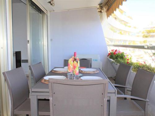 Appartement Villeneuve-Loubet, 3 pièces, 6 personnes - FR-1-252A-63
