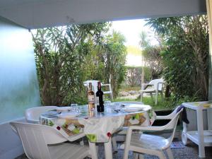 Appartement Villeneuve-Loubet, 3 pièces, 6 personnes - FR-1-252A-73