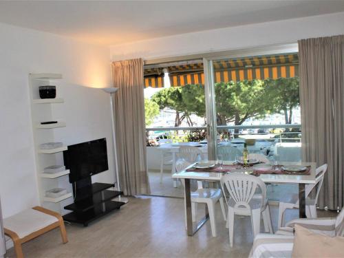 Appartement Villeneuve-Loubet, 3 pièces, 6 personnes - FR-1-252A-93