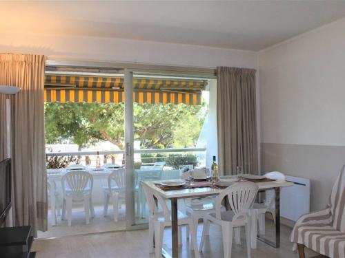Appartement Villeneuve-Loubet, 3 pièces, 6 personnes - FR-1-252A-93