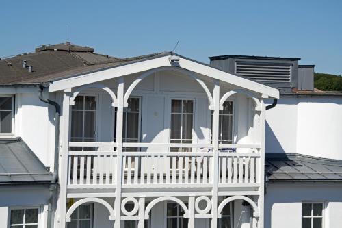 Appartement Vilm mit Seeblick und Balkon