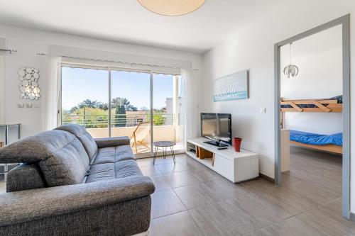 Appartement vue mer, 3 chambres, climatisation, WiFi, plage à pied