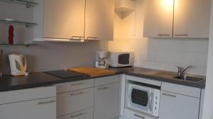 Appartement VUE MER avec terrasse-jardinet à PERROS-GUIREC - Réf 825