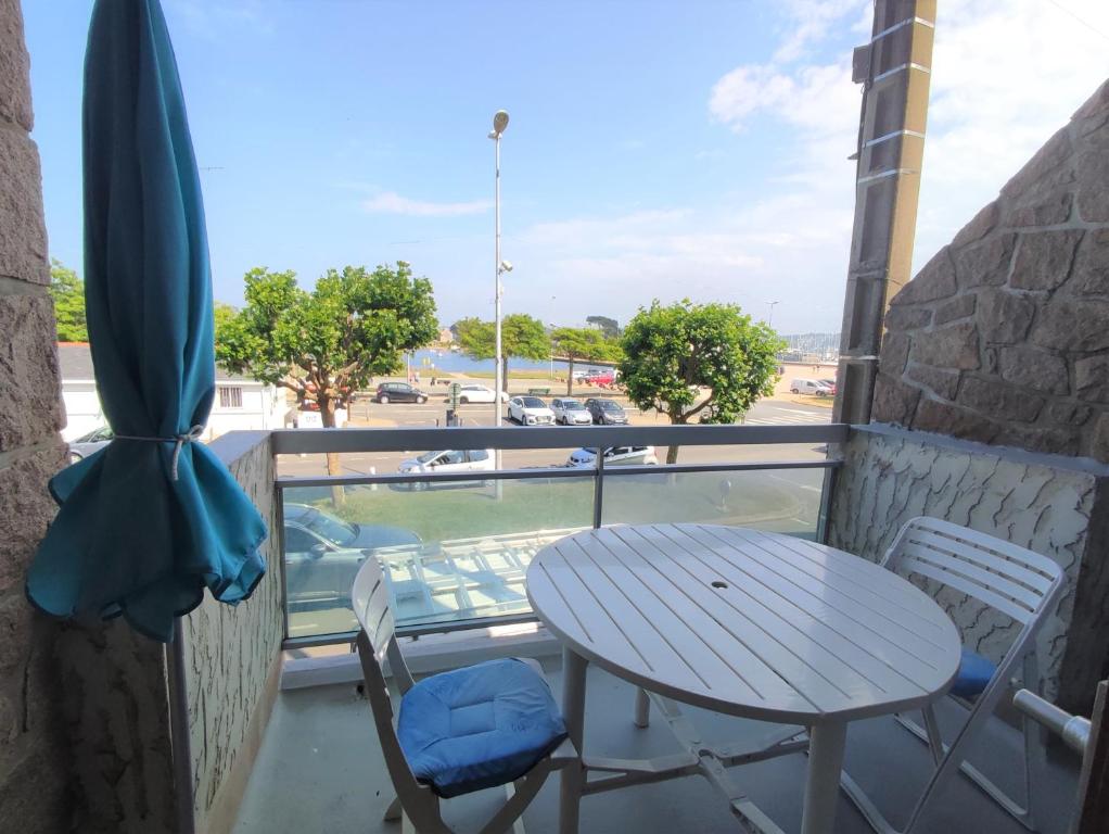 Appartement vue MER avec WIFI, parking, au port de de PERROS-GUIREC - Réf 848 65 rue Anatole Le Braz, 22700 Perros-Guirec