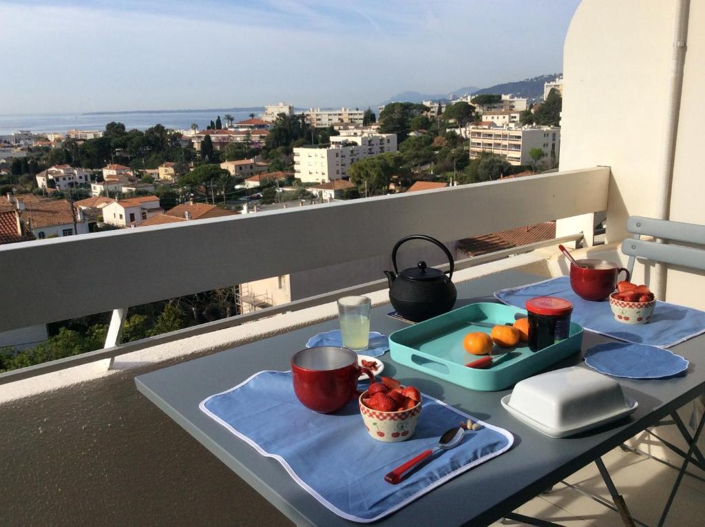 appartement vue mer panoramique 48 Chemin des Autrichiens, 06600 Antibes