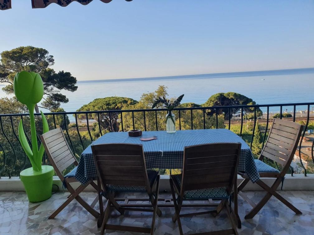 Appartement vue mer panoramique, plage 150M, terrasse, parking privé, clim 85 Avenue du Docteur Raymond Picaud, 06150 Cannes