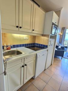 Appartement vue mer sur St Tropez - piscine