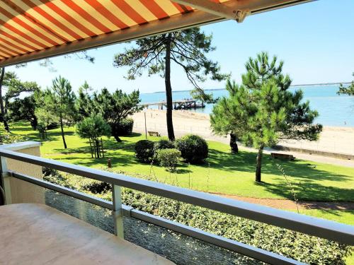 Appartement Vue Mer Terrasse, Parking C213