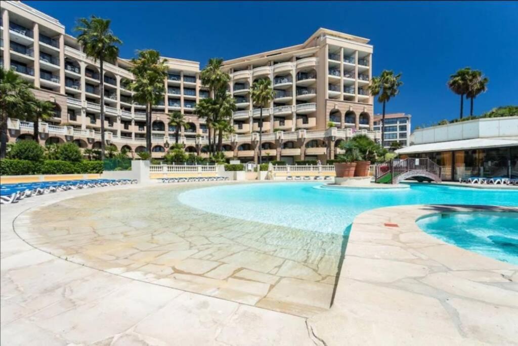Appartement vue mer vue piscine 6 Rue de la Verrerie, 06150 Cannes