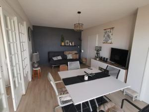 Appartement Appartement vue Océan Chambre d Amour, Prix dégressif selon durée 3 Esplanade des Gascons 64600 Anglet Aquitaine