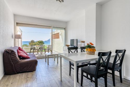 Appartement vue plage avec terrasse et wifi