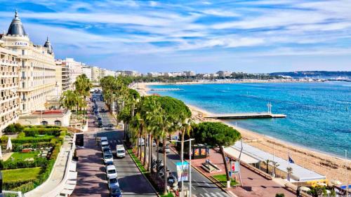 APPARTEMENT WOOD DESING PROCHE CANNES