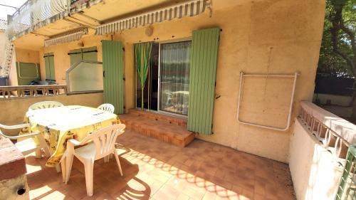 Appartement2 avec terrasse au calme, proche centre ville et plage
