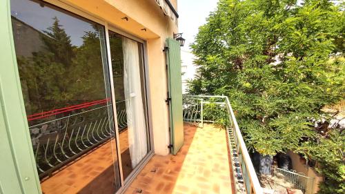 Appartement3 avec grande cour au calme, proche plage & centre ville