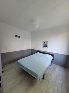 Appartement3 avec grande cour au calme, proche plage & centre ville