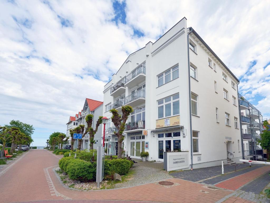 Appartementhaus \ Margaretenstraße 20, 18609 Binz