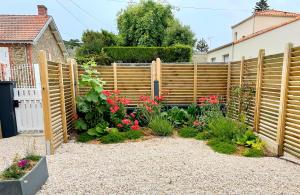 Appartment jardin privatif et parking, 200m thalasso & plage - Le Plessis Océan