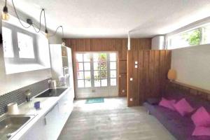 appt 2 chambres calme,clim, plage et gare proche pkg