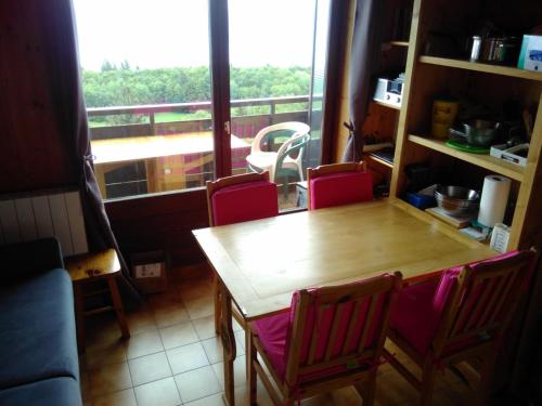 Appt 4-6 Pers. Vue lac face télécabine avec garage