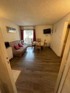 Appt chaleureux 2 - 4 personnes au pied des pistes - draps et linges de toilette non fournis