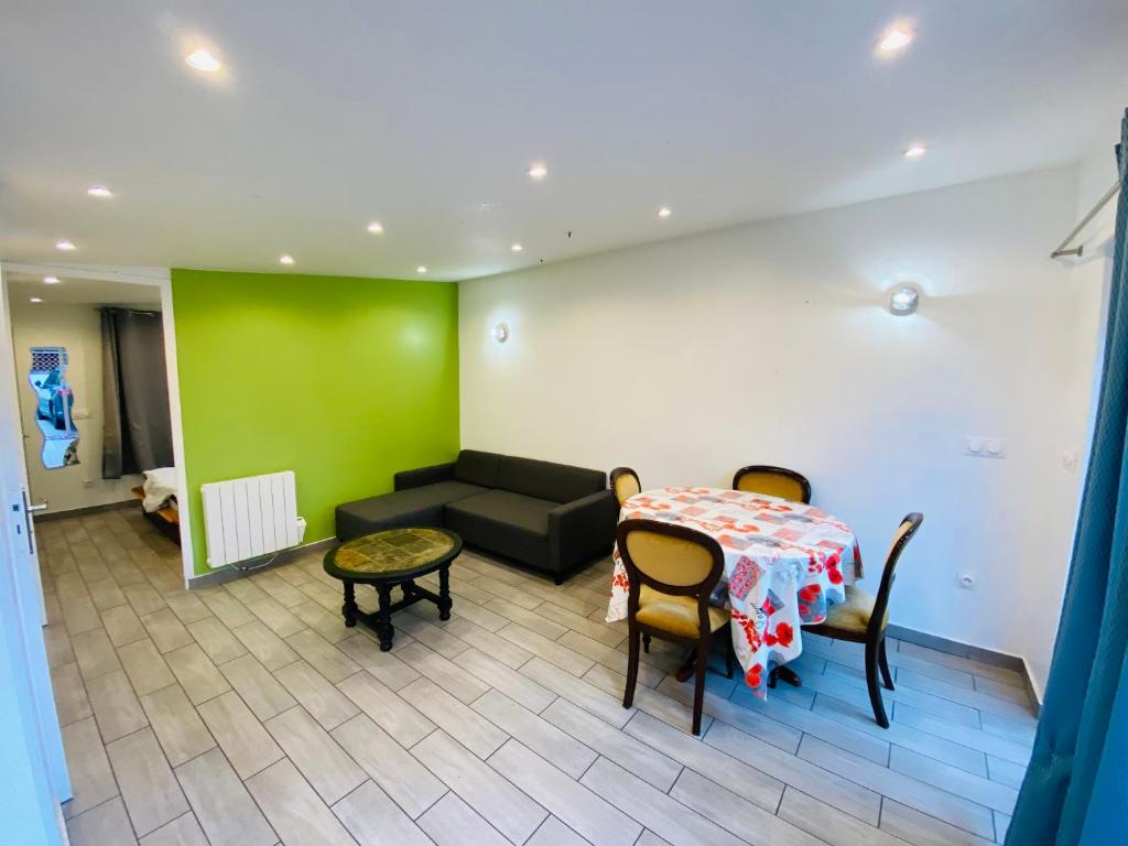 Appartement Appt F2 bis entière avec parking à Jardin des Plantes, Rouen 3 ter 3 Rue Edouard Delamare Deboutteville 76100 Rouen