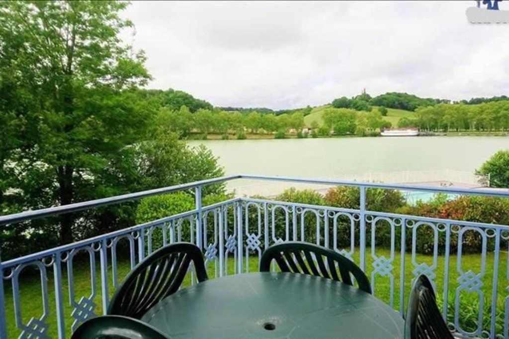 Appartement Appt HAMEAU DU LAC (apt 142) avec piscine et vue sur le lac Résidence hameau du lac 32230 Marciac