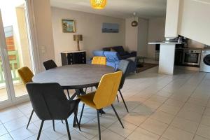 Appt MODERNE avec BALCON sur le PORT