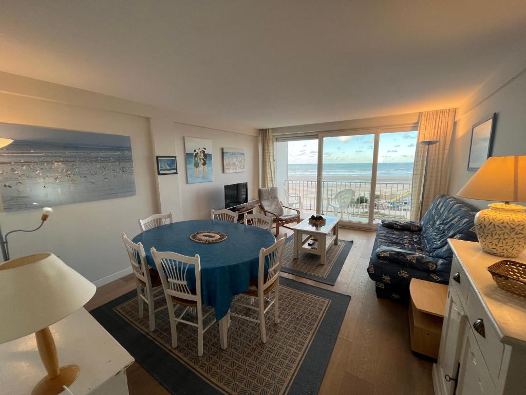 Appt plein centre , face mer avec parking 2 Rue Saint-Jean, 62520 Le Touquet-Paris-Plage