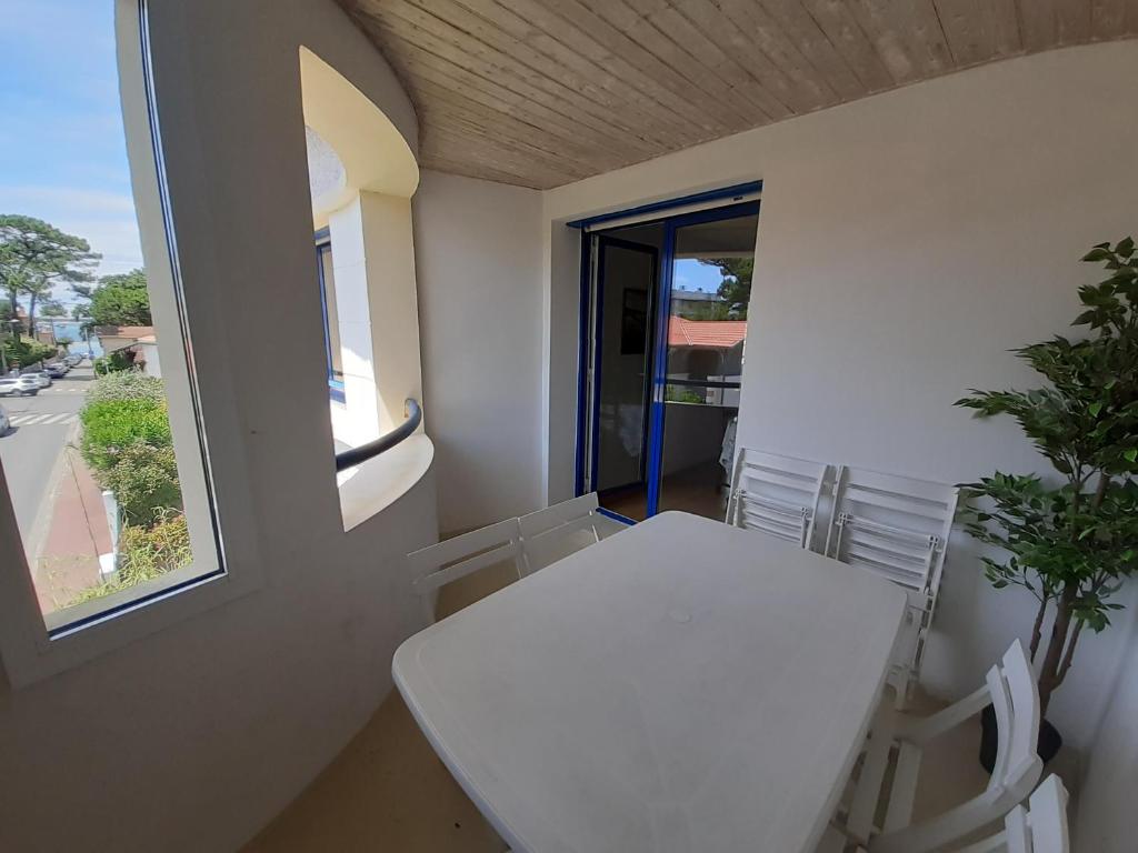 Appt T3 à 150m des plages du moulleau + terrasse avec apreçu mer résidence Papillons 10 Avenue de Montaut, 33120 Arcachon