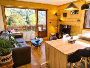 Appt Tournette - Centre Village, Vue Montagne - AravisTour