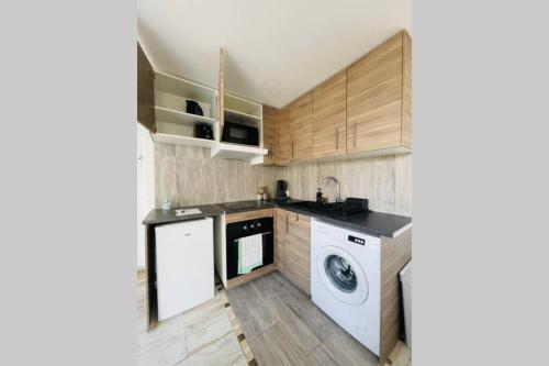 Apptment Cosy avec Terrasse et Parking Proche RER
