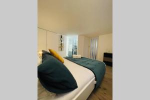 Apptment Cosy avec Terrasse et Parking Proche RER