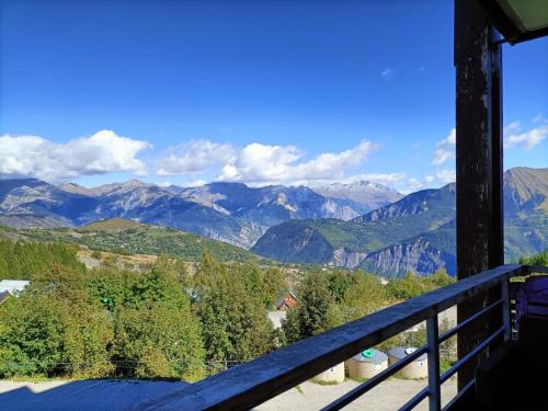 Apt 2 Chambres Calme Vue vallée 500m des pistes