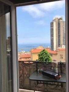 Apt 4 pièces façon loft Beausoleil